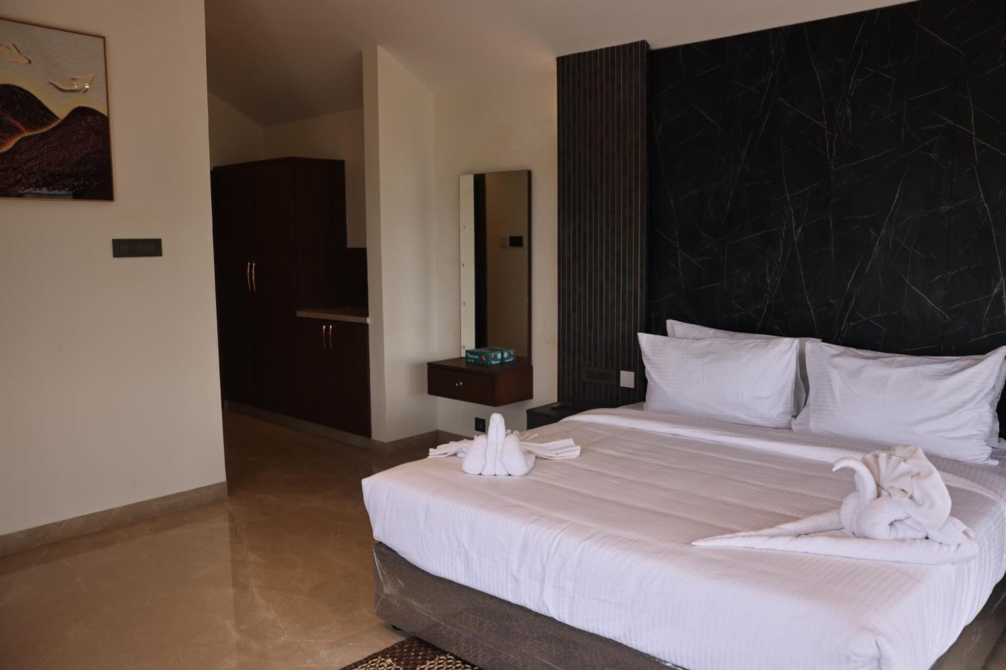 Mstays Ecr By Mirabilis Hotel Chennai Exterior foto
